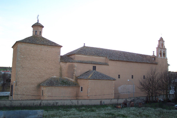 Papercraft imprimible y recortable del Convento de los Trinitarios de Fuensanta en Albacete, España. Manualidades a Raudales.